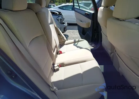 2015 Subaru Outback 2.5I z USA, uszkodzony, nr VIN 4S4BSAAC8F3327301